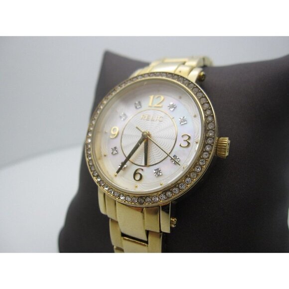 Women's Relic 3 Jewels 30 Water Resistant Analog Dial Casual Watch (A890) 2W1L - Picture 7 of 11